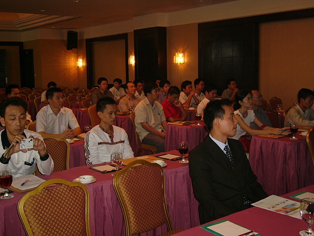 松展機電科技新產(chǎn)品發(fā)布會-2005